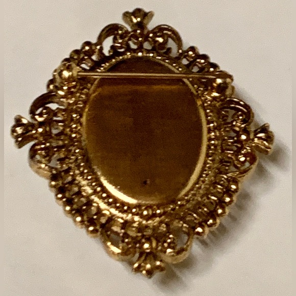 Mid Century Vintage Gold Tone Victorian Style Cameo Pinback Brooch Button - Picture 10 of 15